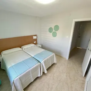 California 1 & 2, Family Only, By California Appartement